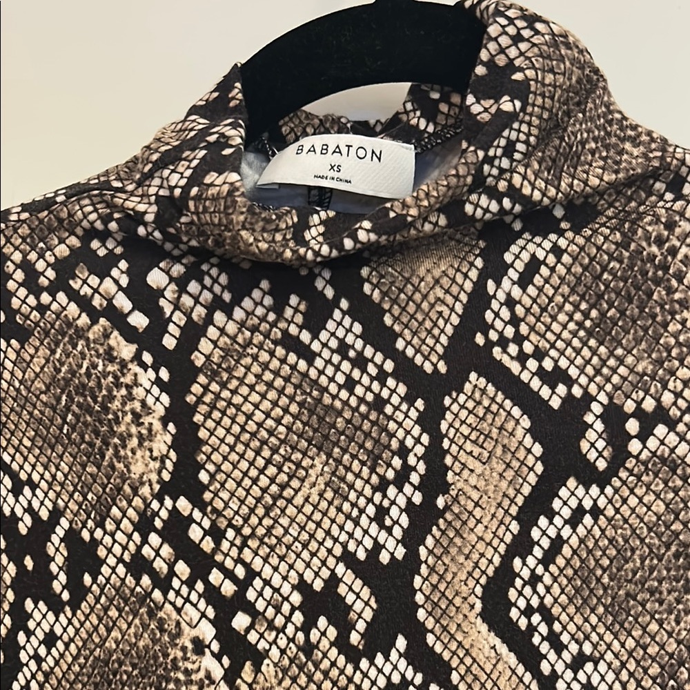 Reptile Pattern Long Sleeve Top - Picture 2 of 2